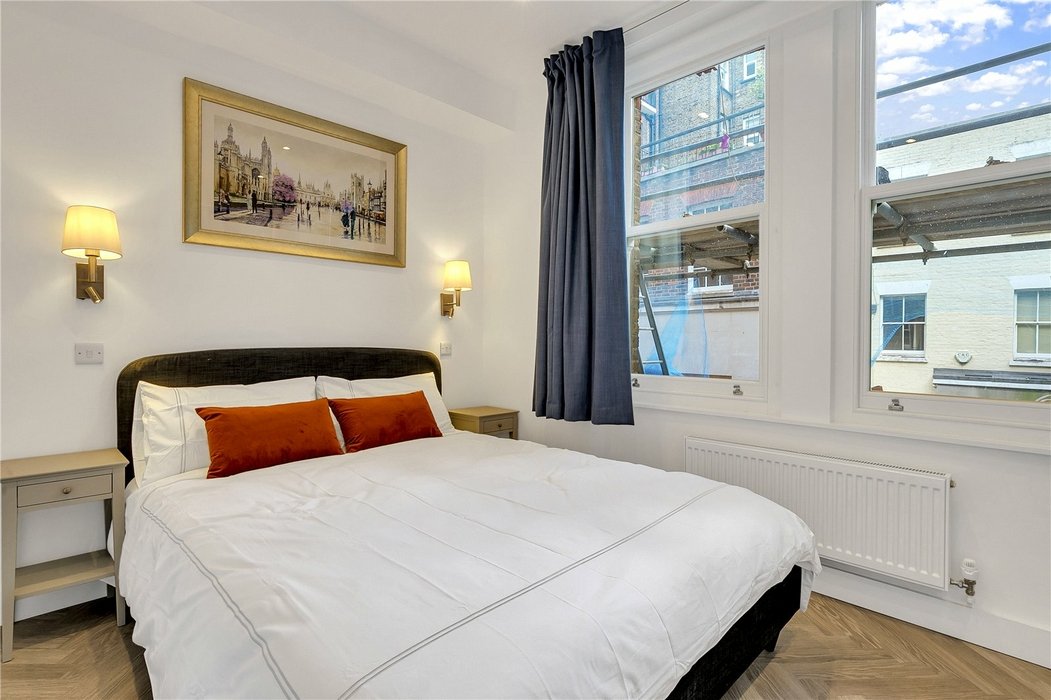 1 bedroom Flat let in Mayfair,London - Image 2