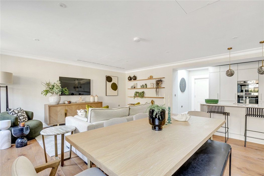 2 bedroom Flat let in Mayfair,London - Image 5