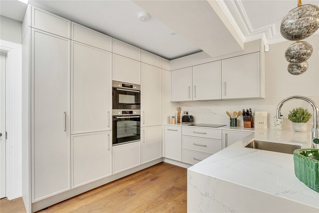 2 bedroom Flat let in Mayfair,London - Image 8