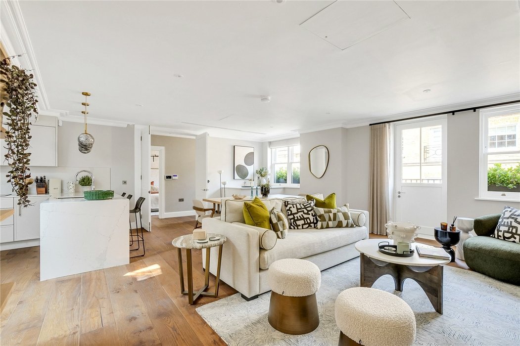 2 bedroom Flat let in Mayfair,London - Image 1