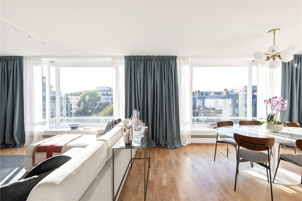 3 bedroom Flat to let in Mayfair,London - Image 2