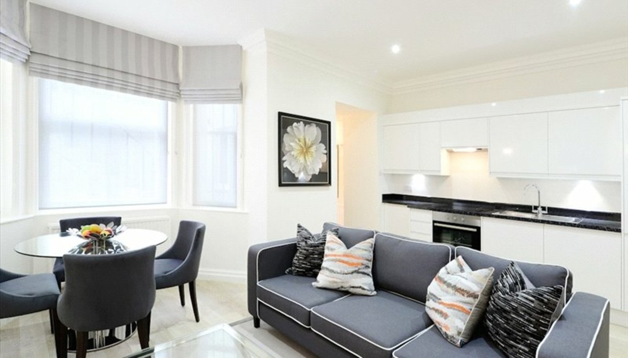 1 bedroom Flat to let in Kensington,London - Image 3