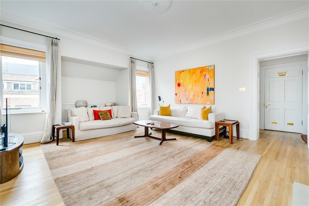 1 bedroom Flat new instruction in Hay Hill,London - Image 3