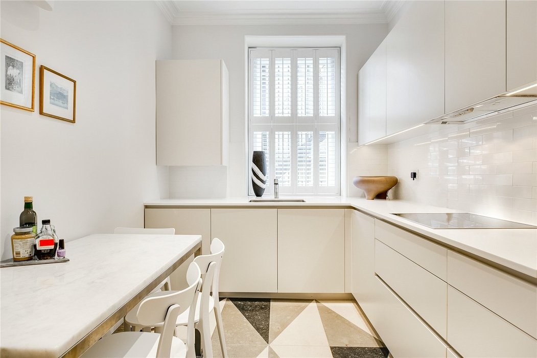 1 bedroom Flat new instruction in Hay Hill,London - Image 8