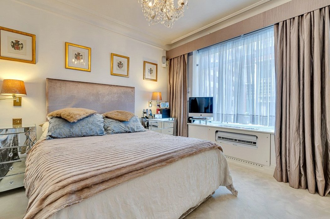 1 bedroom Flat for sale in Mayfair,London - Image 8